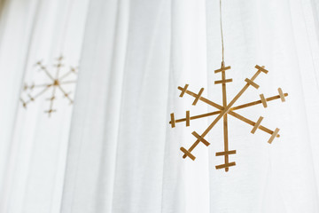 estrellas hechas a mano con palos madera