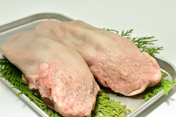 Pork tongue