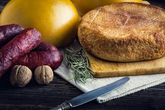 Homemade sheep and cow's cheese
