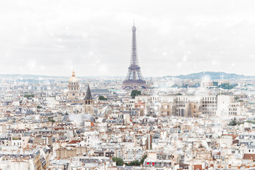 Fototapety  Panoramę dachów miasta Paryża z Wieżą Eiffla z góry w zimie, Francja
