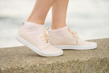 Naklejka premium Woman wearing pink shoes