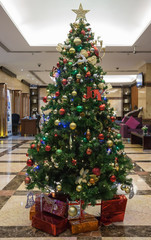 Christmas tree with gifts