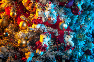 Obraz na płótnie Canvas Fragment of a Christmas tree. Christmas tree decorated with cones.