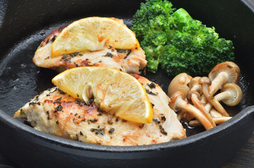 レモンとハーブのチキンソテー