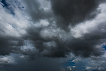 Obraz premium Black cloud and thunderstorm before rainy, Dramatic black clouds and dark sky
