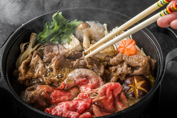 和牛ですきやき　Tasty sukiyaki Japanese cuisine 