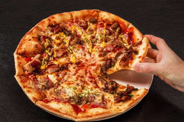 ミックスピザ　Mix pizza Italian food