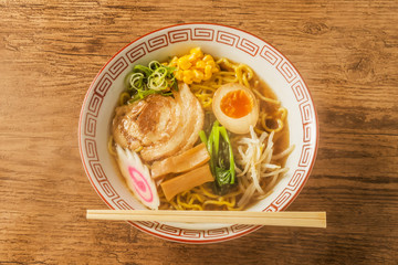 典型的な中華そば　Popular Chinese noodles (ramen)