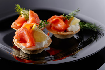 Tartlets with salmon.