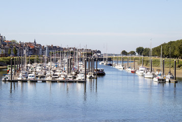 Saint Valéry sur Somme. Le port vu du pont. Somme. Picardie