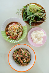 Slide grilled pork salad