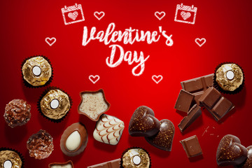 Fondo con chocolates para el día de San Valentín - 184540511