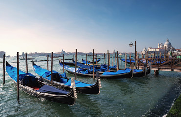 Fototapeta na wymiar Venedig, Bootsanleger Piazzetta San Marco 