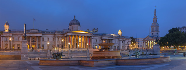 London - panorama of Trafalgar square at dusk. - obrazy, fototapety, plakaty