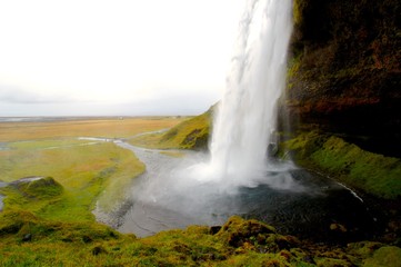 Fototapeta na wymiar Cascade de seljalandsfoss - Islande