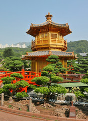 Fototapeta premium Traditional Chinese pavilion