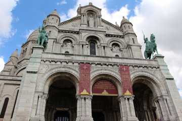 Fototapeta na wymiar Sacré-Cœur. The Basilica of the Sacred Heart of Paris. France.