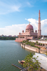 Beautiful pink mosque, Putra Mosque the famous tourist attraction in Putrajaya, Malaysia