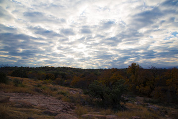 Obraz premium Sunlight breaking through clouds