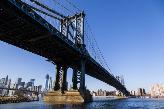 Brooklyn Bridge and Manhattan Skyline © eldadcarin