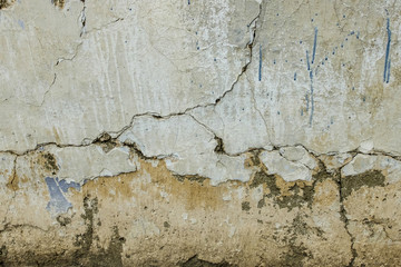 cracked plaster