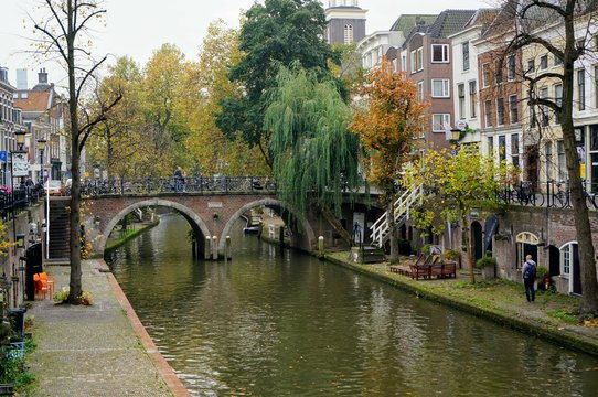 каналы и мосты города Утрехт