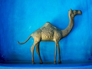 camel model, gold house decoration
