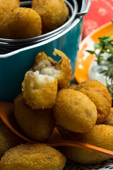 Caprichos, Käsekroketten aus Spanien mit Joghurtdip