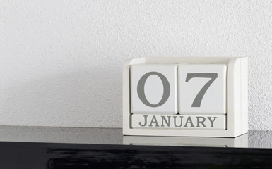 White block calendar present date 7 and month January