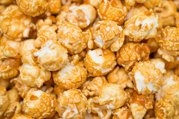 Golden caramel popcorn