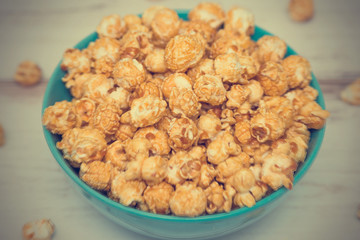 Golden caramel popcorn