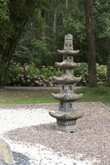 Jardin zen dans le parc de la Court d'Aron