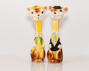 cartoonish male and female gopher salt and pepper shakers © Mark
