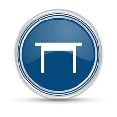 Blauer Button - Drehstuhl