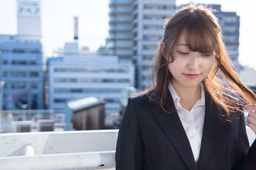 Fototapeta premium スーツの日本人女性