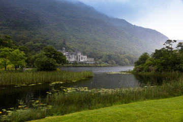 Fototapeta na wymiar Kylemore Abbey,Ireland