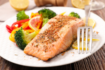 salmon fillet with vegetable