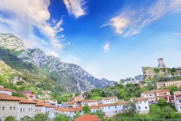 Fototapeta na wymiar Beautiful view of the medieval town of Kruja at the top of the Sary-Saltiki mountain in Albania