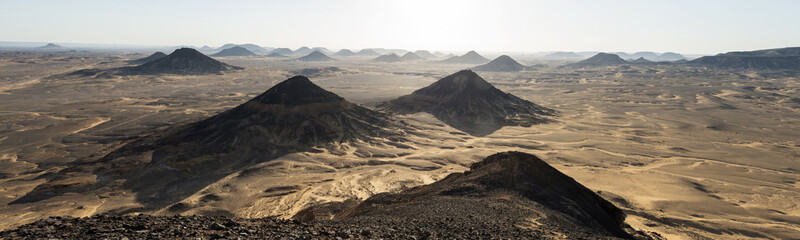 Naklejka premium Black desert landscape view from Gebel az-Zuqaq in Egypt