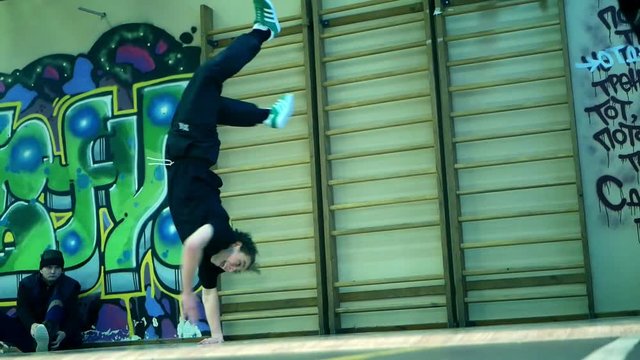 bboy dancing in the gym break dance 