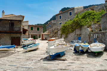 Fototapeta na wymiar small fishing boats on a boat ramp mallorca
