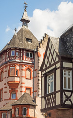 Fototapeta na wymiar Fachwerkhäuser in der Altstadt von Traben-Trarbach an der Mosel