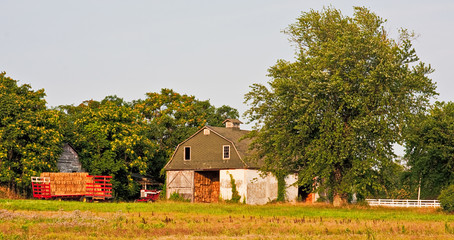 Fototapeta na wymiar Country Barn Panorama