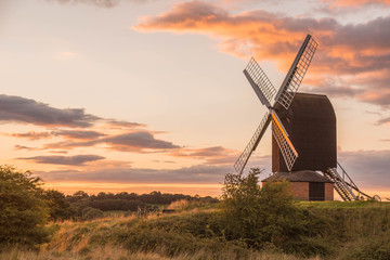 Fototapeta na wymiar Windmill at sunset