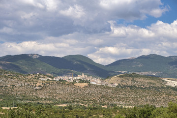 Fototapeta na wymiar Mountain landscape in Abruzzi at summer