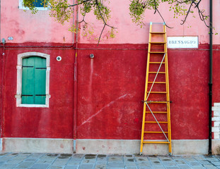 Mur et échelle, Murano