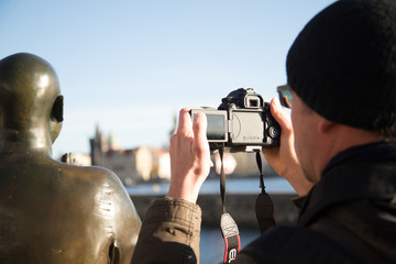 Fotograf Schwan Prag Karlsbrücke