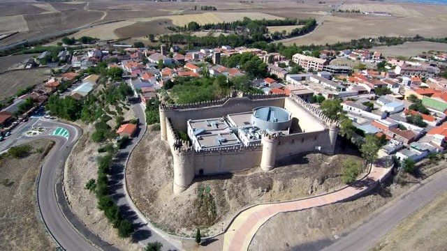 Maqueda, pueblo de Toledo, en la comunidad autónoma de Castilla-La Mancha (España) Video aereo con Drone