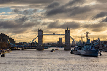 Obraz premium London's Tower Bridge at Sunrise