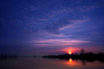 Fototapeta premium very nice sunrise on the Bzura River in Poland